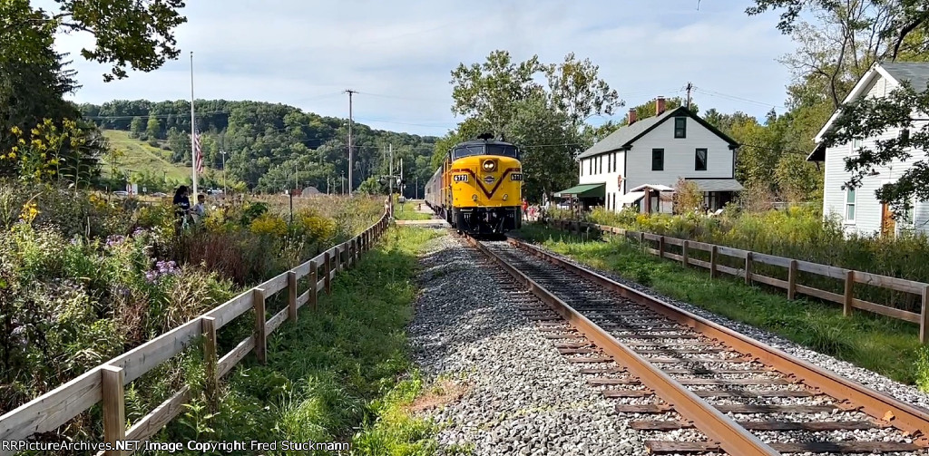 CVSR 6771 retreats past the CVNP Visitor Center.